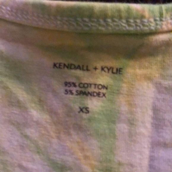 𝅺KENDALL & KYLIE small green & yellow   tie dye scoop neck tank - Picture 2 of 2